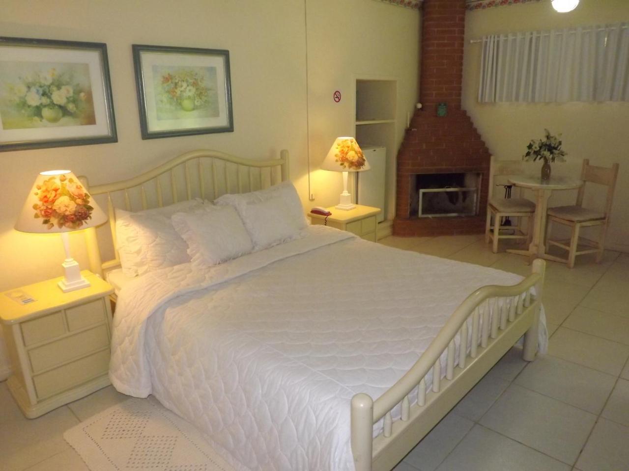 Hotel Vivenda Penedo เปเนโด ภายนอก รูปภาพ