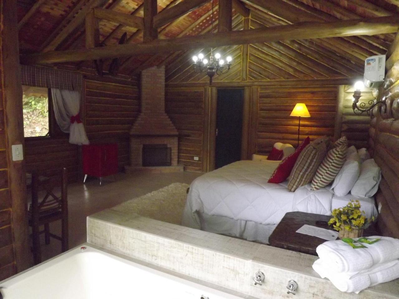 Hotel Vivenda Penedo เปเนโด ภายนอก รูปภาพ